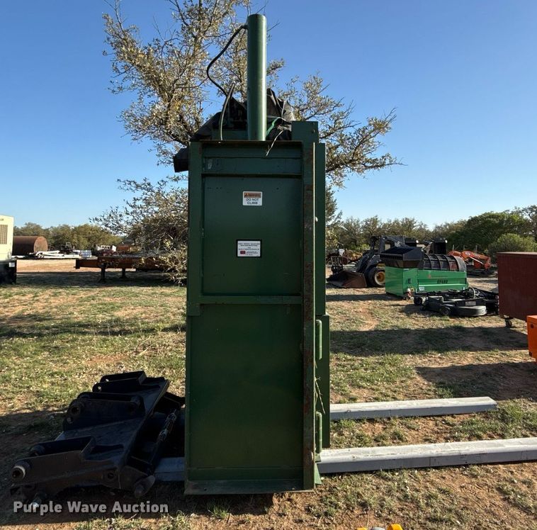 image for item EJ3553 2009 PTR 180040 cardboard baler