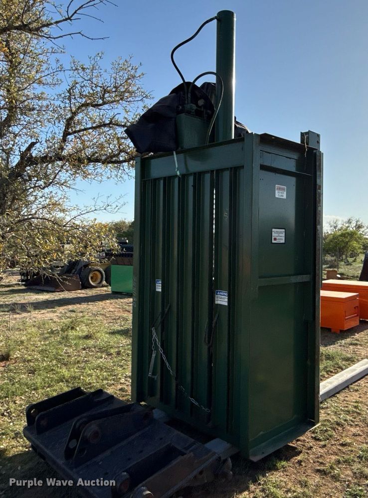 image for item EJ3553 2009 PTR 180040 cardboard baler