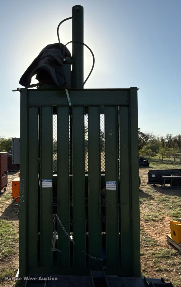 image for item EJ3553 2009 PTR 180040 cardboard baler