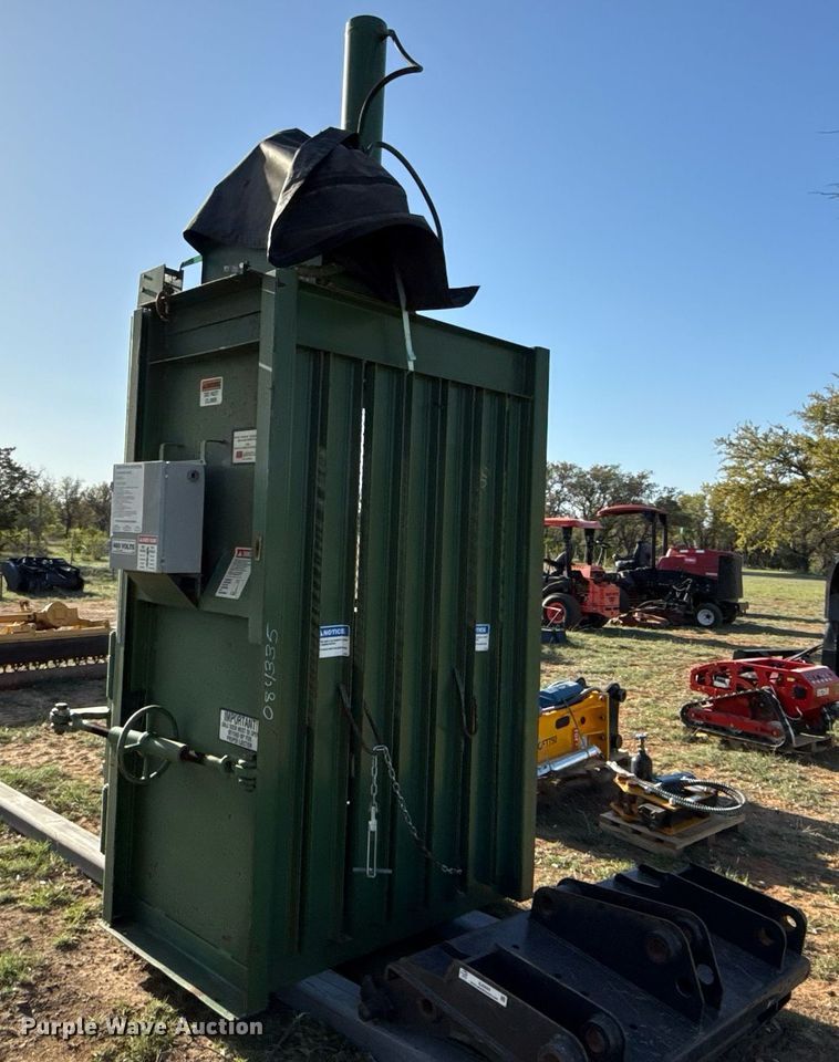 image for item EJ3553 2009 PTR 180040 cardboard baler