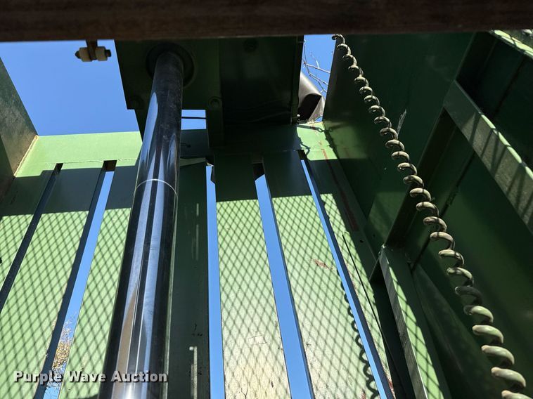 image for item EJ3553 2009 PTR 180040 cardboard baler