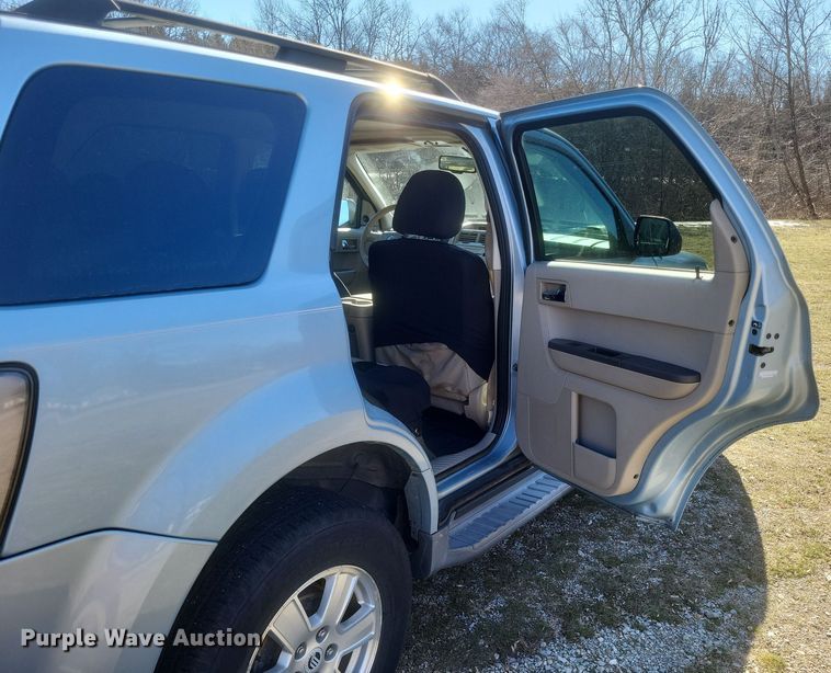 image for item EJ8175 2008 Mercury Mariner SUV