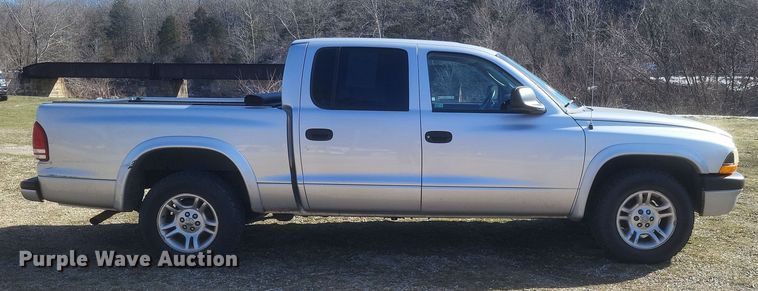 image for item EJ8176 2002 Dodge Dakota Sport Quad Cab pickup truck
