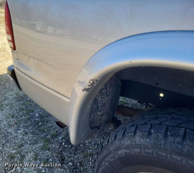 image for item EJ8176 2002 Dodge Dakota Sport Quad Cab pickup truck