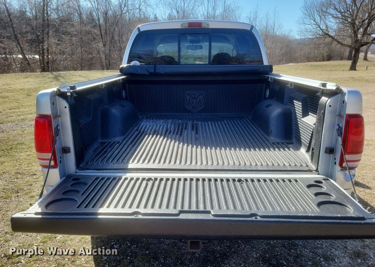 image for item EJ8176 2002 Dodge Dakota Sport Quad Cab pickup truck