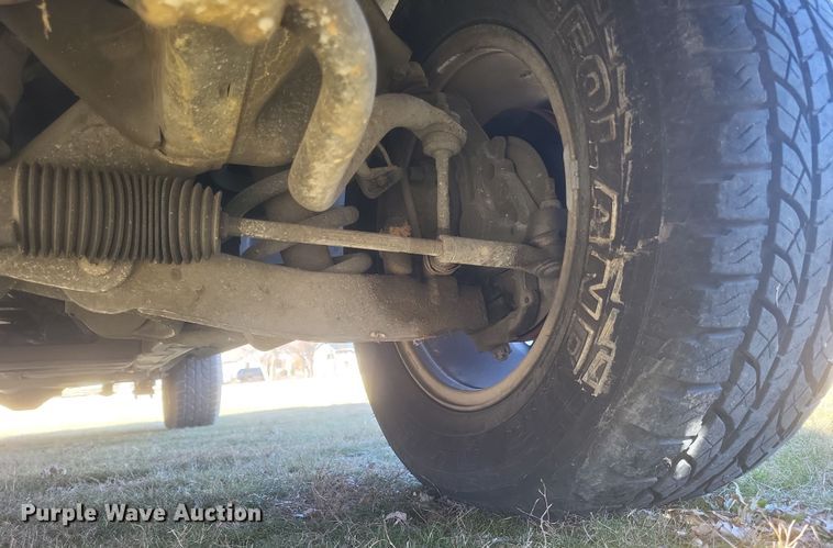 image for item EJ8176 2002 Dodge Dakota Sport Quad Cab pickup truck