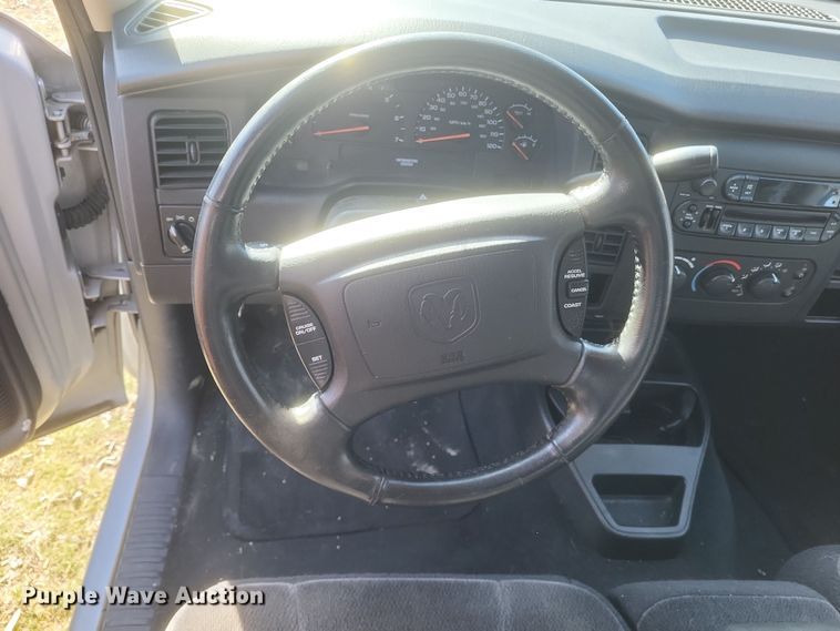 image for item EJ8176 2002 Dodge Dakota Sport Quad Cab pickup truck