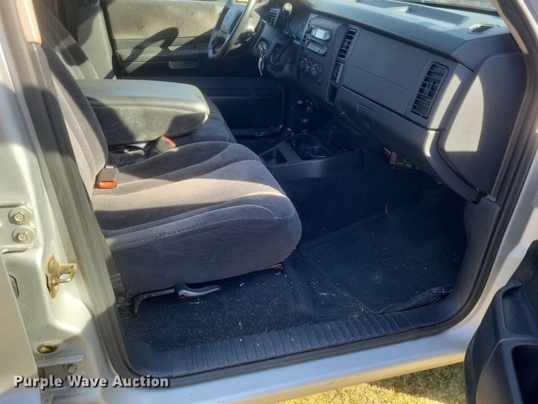 image for item EJ8176 2002 Dodge Dakota Sport Quad Cab pickup truck