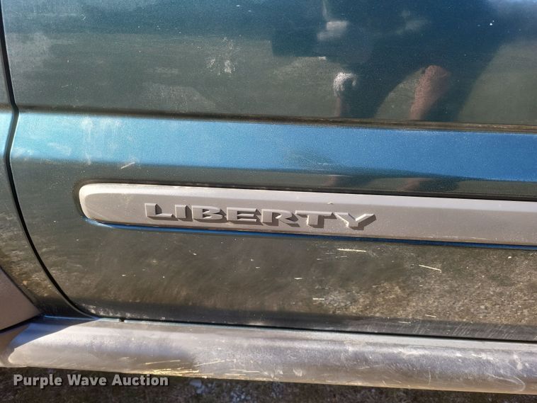 image for item EJ8177 2005 Jeep Libery Renegade SUV