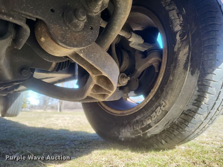 image for item EJ8177 2005 Jeep Libery Renegade SUV