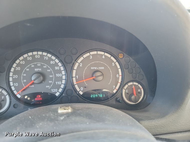 image for item EJ8177 2005 Jeep Libery Renegade SUV