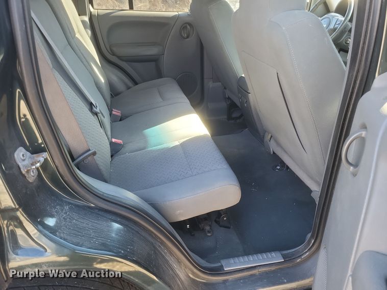 image for item EJ8177 2005 Jeep Libery Renegade SUV