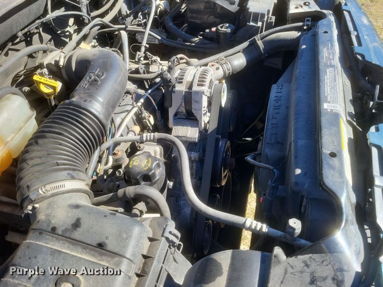 image for item EJ8177 2005 Jeep Libery Renegade SUV