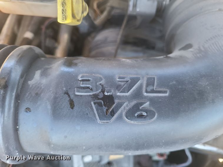 image for item EJ8177 2005 Jeep Libery Renegade SUV