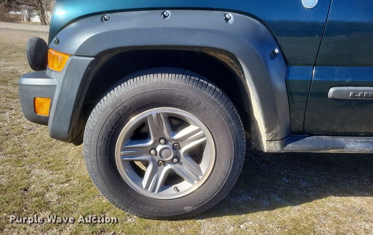 image for item EJ8177 2005 Jeep Libery Renegade SUV