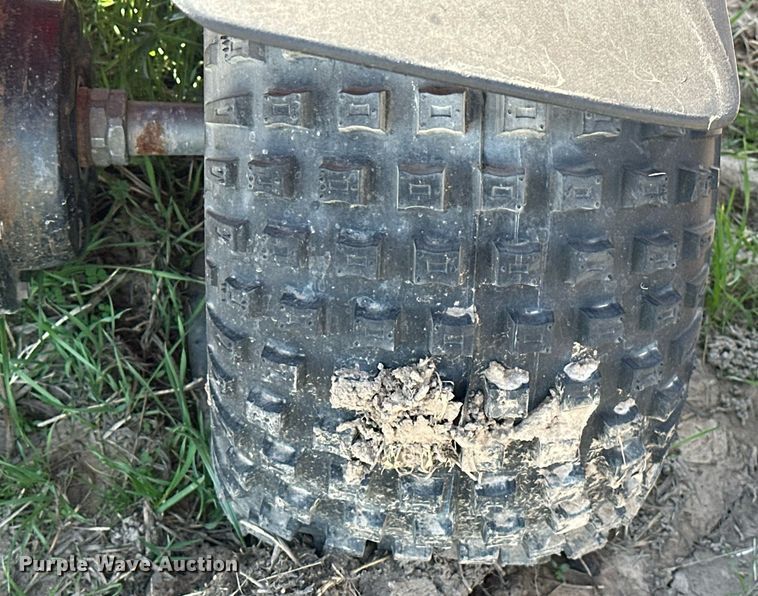 image for item EJ8352 (3) Honda three-wheeled ATVs