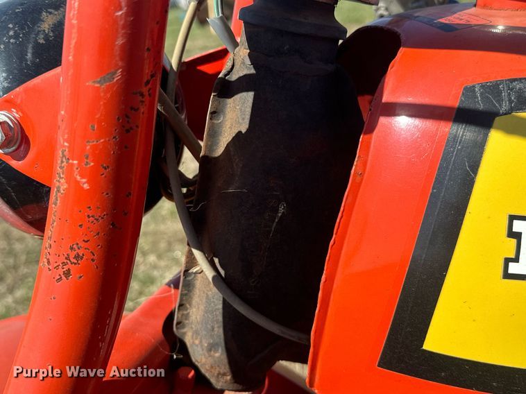 image for item EJ8352 (3) Honda three-wheeled ATVs