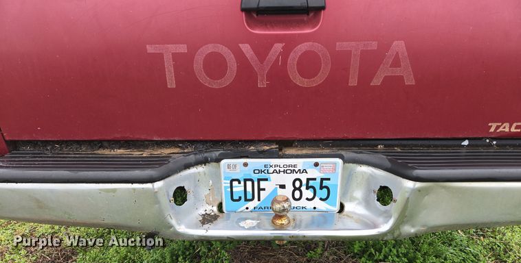 image for item EJ8388 1997 Toyota Tacoma pickup truck