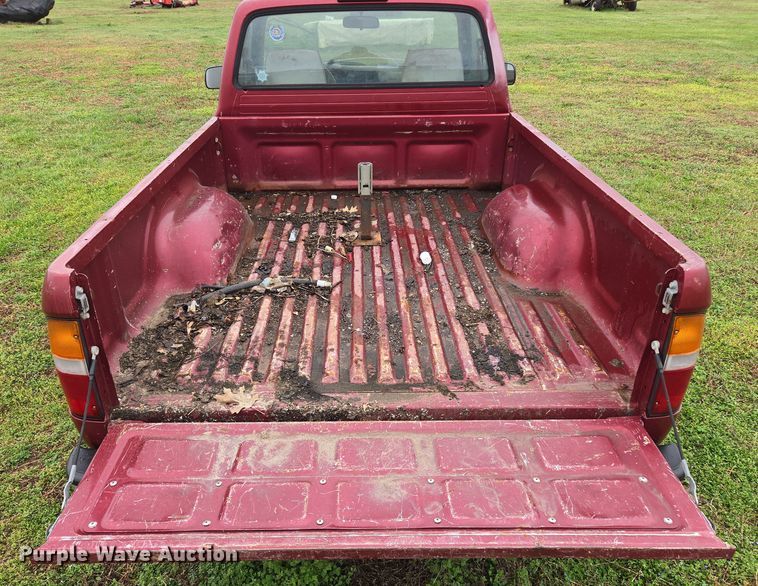 image for item EJ8388 1997 Toyota Tacoma pickup truck