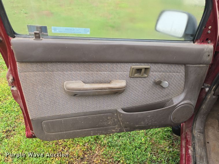 image for item EJ8388 1997 Toyota Tacoma pickup truck