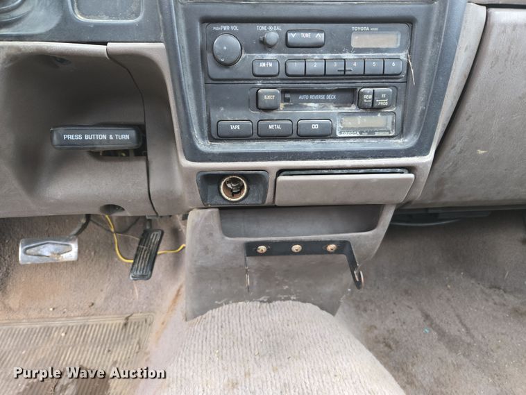 image for item EJ8388 1997 Toyota Tacoma pickup truck