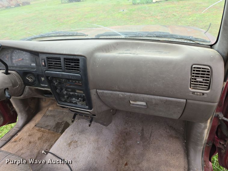 image for item EJ8388 1997 Toyota Tacoma pickup truck