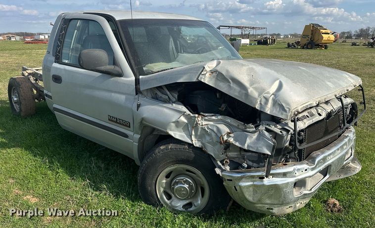 image for item EJ8395 1999 Dodge Ram 2500 pickup truck cab and chassis
