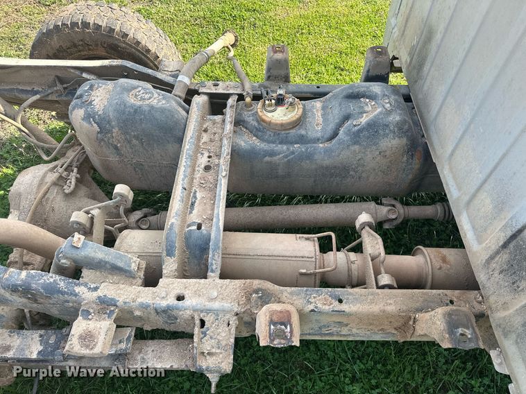 image for item EJ8395 1999 Dodge Ram 2500 pickup truck cab and chassis