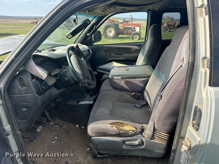image for item EJ8395 1999 Dodge Ram 2500 pickup truck cab and chassis