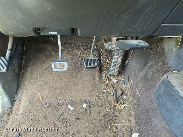 image for item EJ8395 1999 Dodge Ram 2500 pickup truck cab and chassis