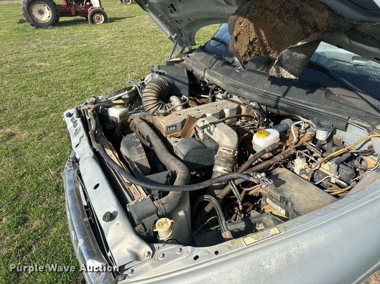 image for item EJ8395 1999 Dodge Ram 2500 pickup truck cab and chassis