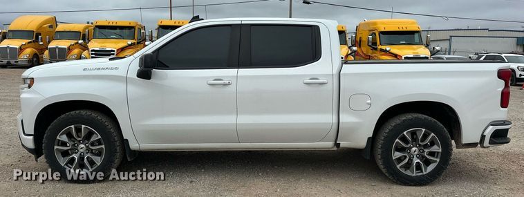 image for item EJ8452 2022 Chevrolet Silverado 1500 Crew Cab pickup truck