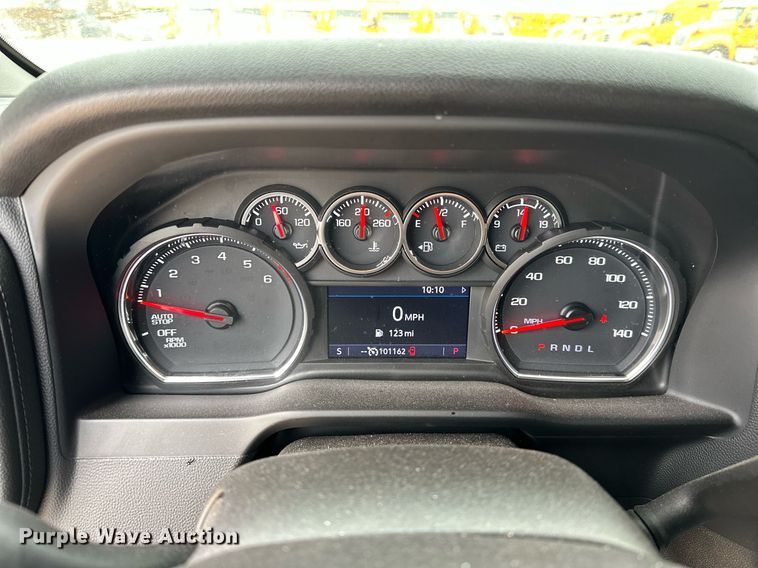 image for item EJ8452 2022 Chevrolet Silverado 1500 Crew Cab pickup truck