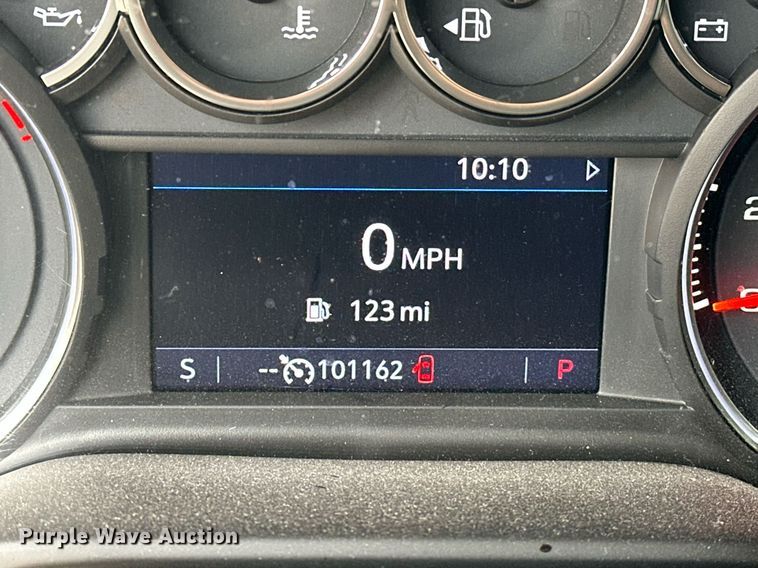 image for item EJ8452 2022 Chevrolet Silverado 1500 Crew Cab pickup truck