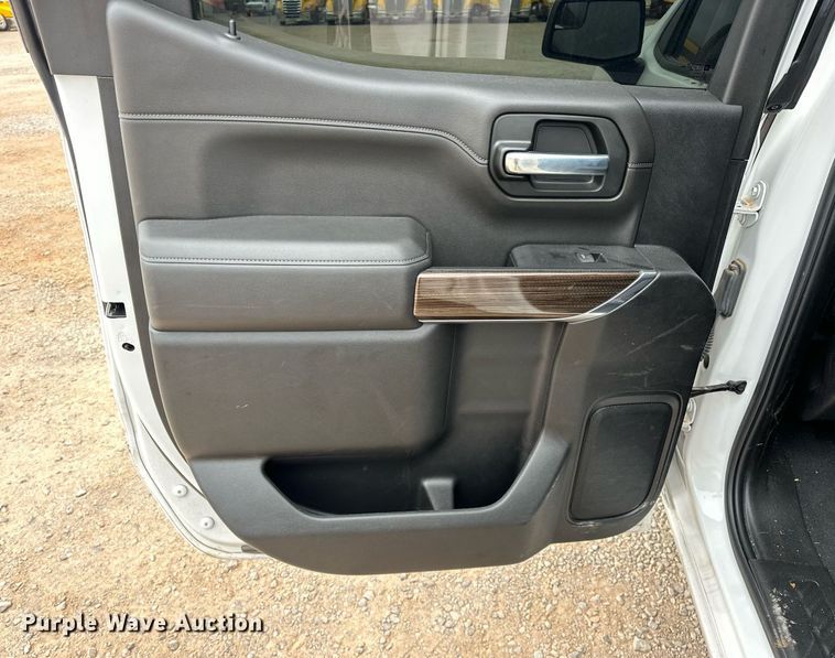 image for item EJ8452 2022 Chevrolet Silverado 1500 Crew Cab pickup truck