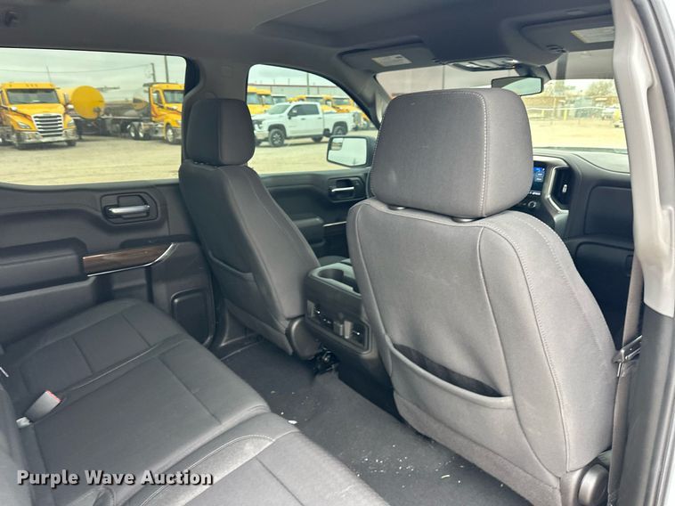 image for item EJ8452 2022 Chevrolet Silverado 1500 Crew Cab pickup truck