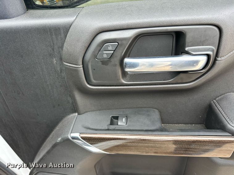 image for item EJ8452 2022 Chevrolet Silverado 1500 Crew Cab pickup truck