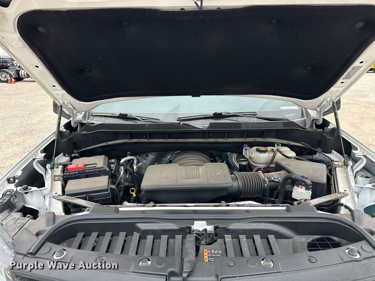 image for item EJ8452 2022 Chevrolet Silverado 1500 Crew Cab pickup truck