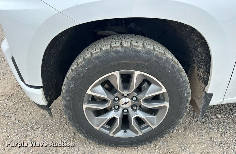 image for item EJ8452 2022 Chevrolet Silverado 1500 Crew Cab pickup truck