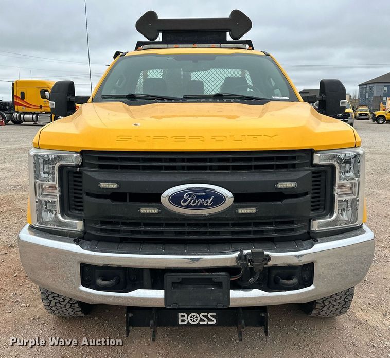 image for item EJ8454 2019 Ford F350 Super Duty XL utility bed pickup truck