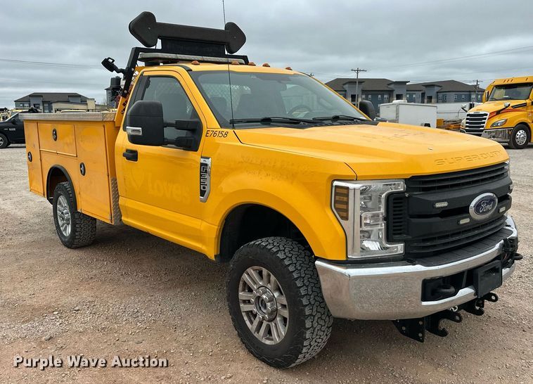 image for item EJ8454 2019 Ford F350 Super Duty XL utility bed pickup truck