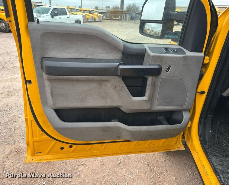 image for item EJ8454 2019 Ford F350 Super Duty XL utility bed pickup truck