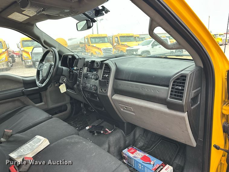 image for item EJ8454 2019 Ford F350 Super Duty XL utility bed pickup truck