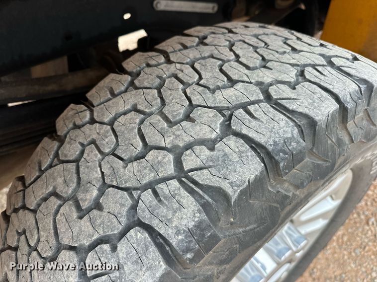 image for item EJ8454 2019 Ford F350 Super Duty XL utility bed pickup truck