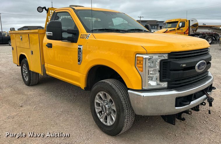 image for item EJ8456 2017 Ford F350 Super Duty XL utility bed pickup truck