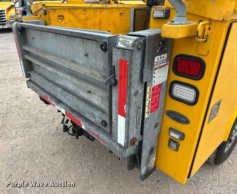 image for item EJ8456 2017 Ford F350 Super Duty XL utility bed pickup truck