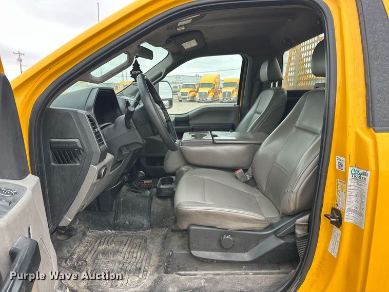 image for item EJ8456 2017 Ford F350 Super Duty XL utility bed pickup truck