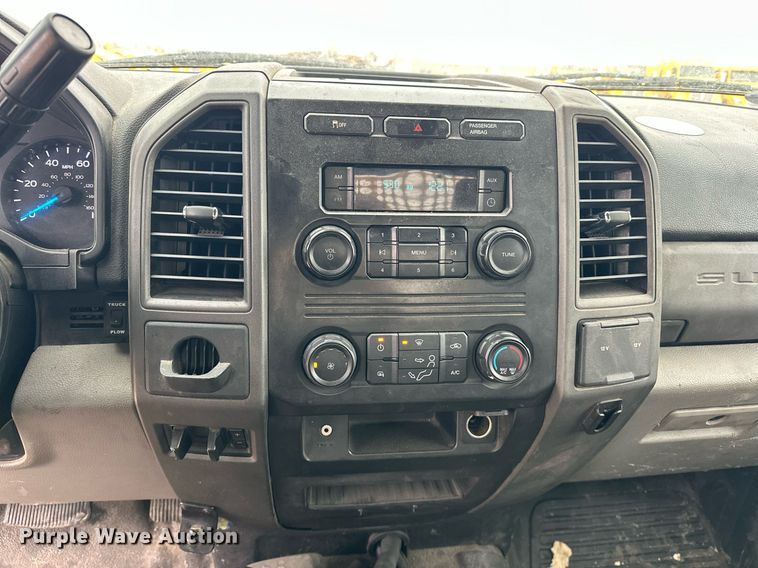 image for item EJ8456 2017 Ford F350 Super Duty XL utility bed pickup truck