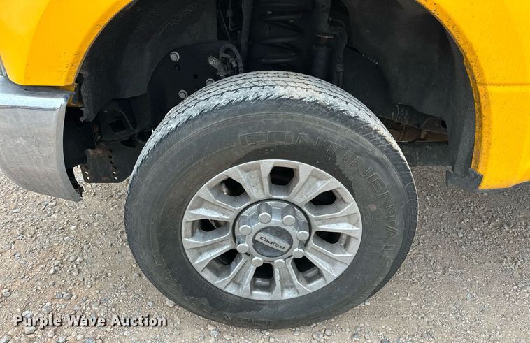 image for item EJ8456 2017 Ford F350 Super Duty XL utility bed pickup truck