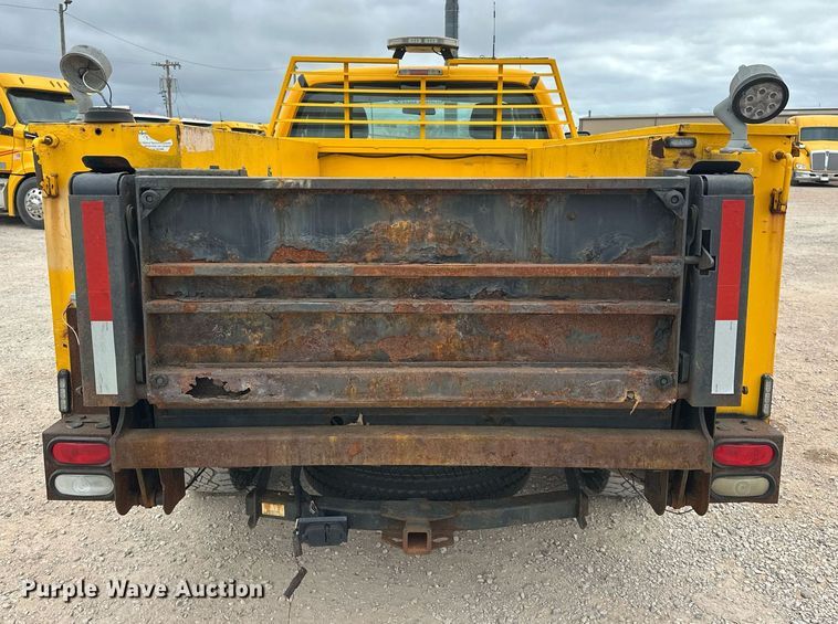 image for item EJ8460 2015 Ford F350 Super Duty XL utility bed pickup truck